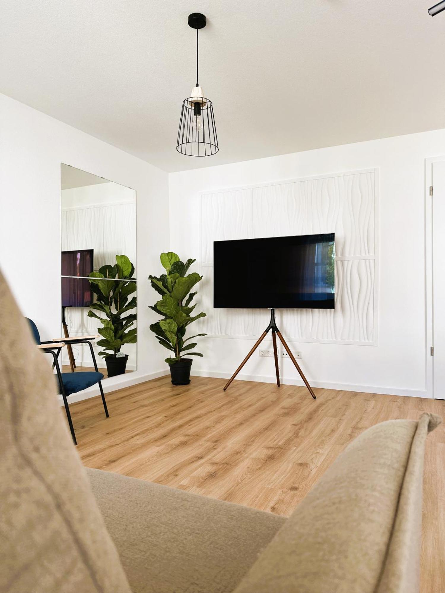 Amao-indigo I 62qm I Mit Balkon & Tiefgarage I Kingsize-boxspringbett I Aufzug