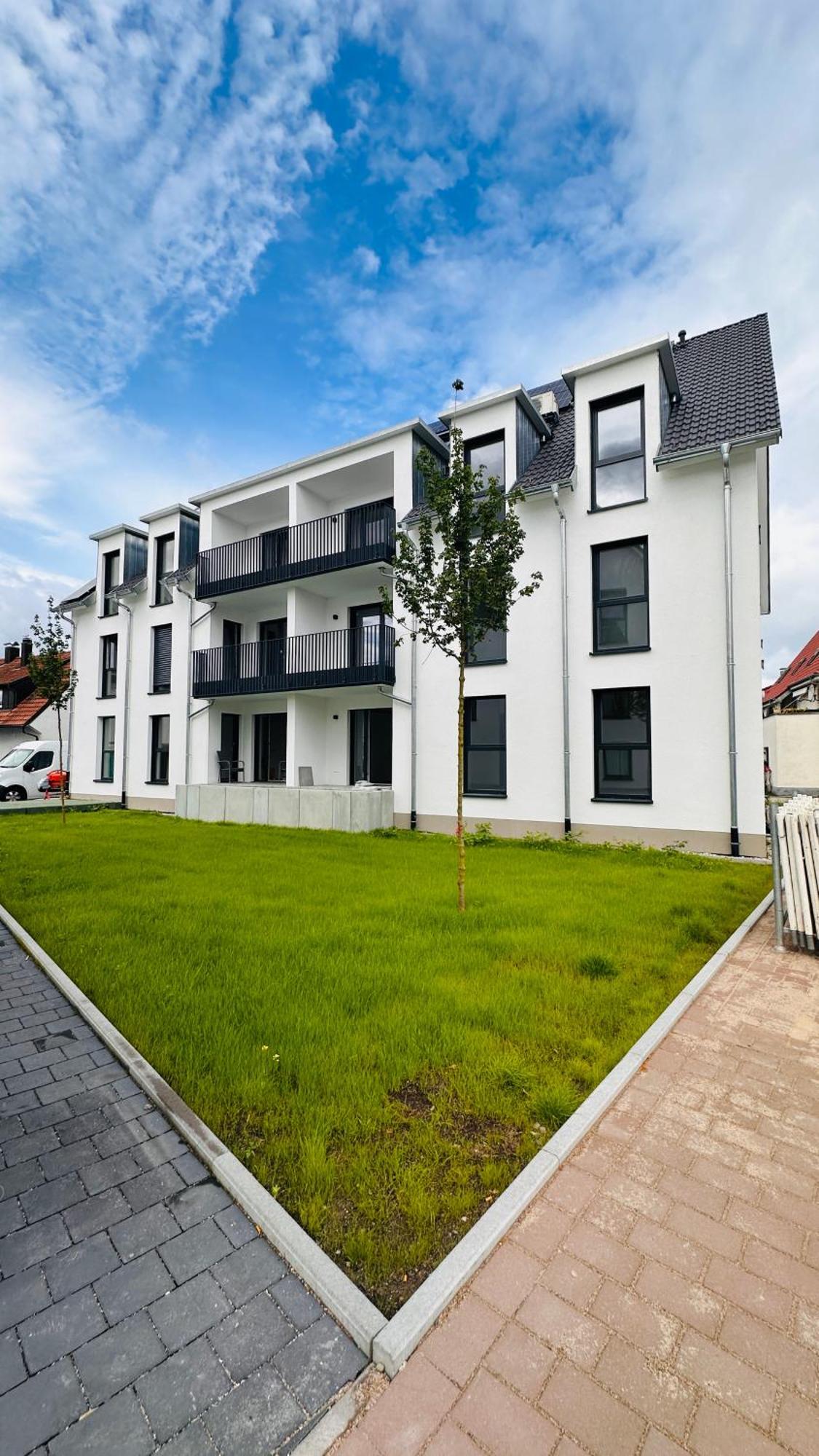 Amao-indigo I 62qm I Mit Balkon & Tiefgarage I Kingsize-boxspringbett I Aufzug * Offenburg