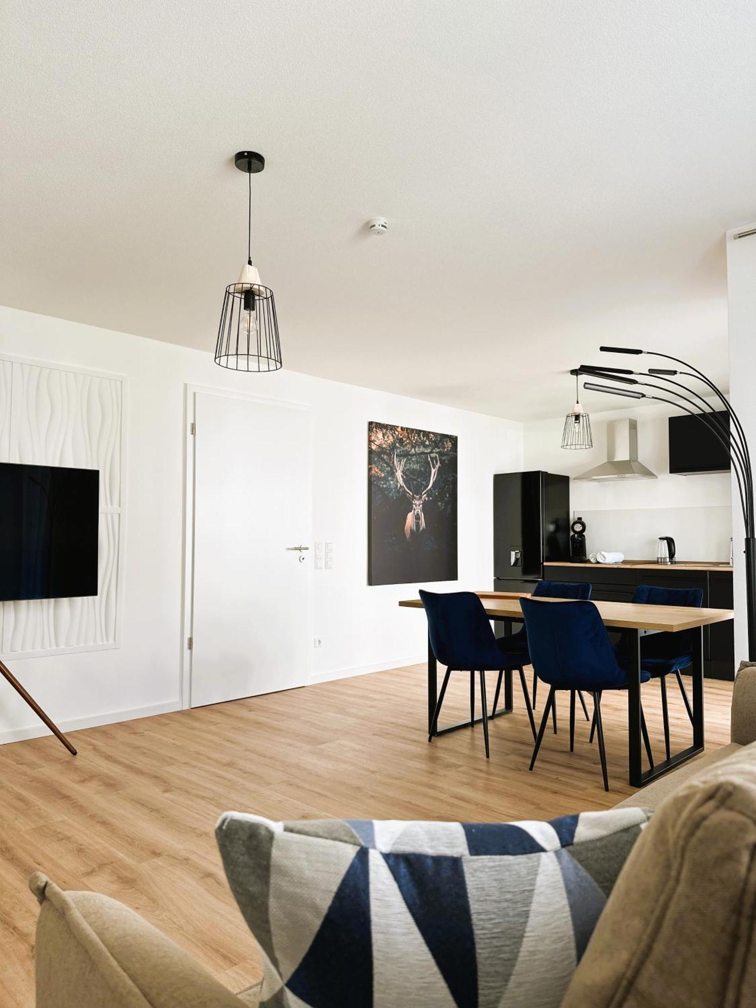 Amao-indigo I 62qm I Mit Balkon & Tiefgarage I Kingsize-boxspringbett I Aufzug * Offenburg